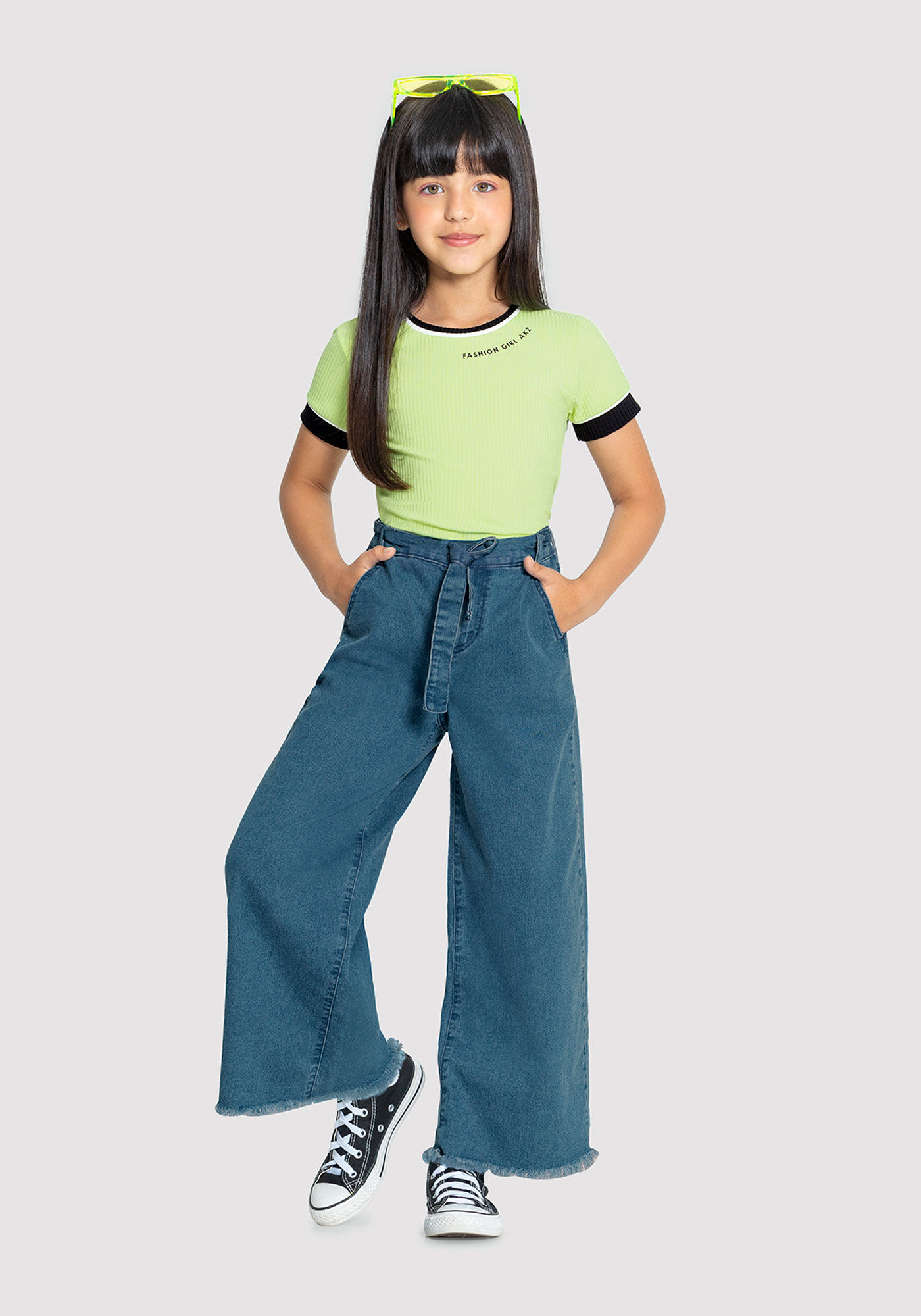 Calça jeans infantil com store elastico na cintura feminina