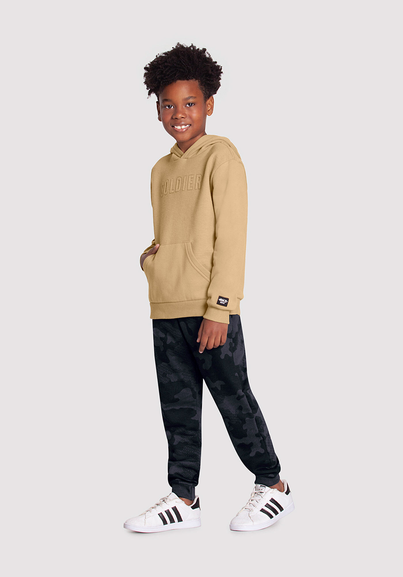 Calça camuflada bege sales